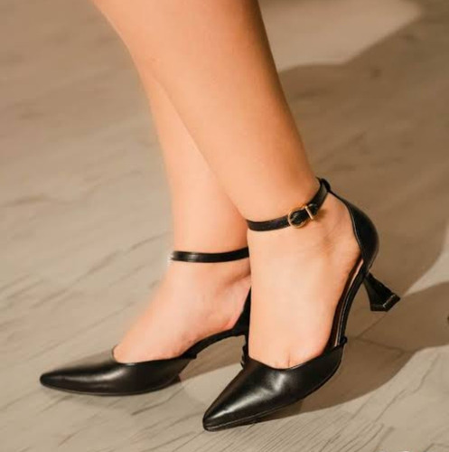 Sapato Beira Rio Salto Baixo Feminino Bico Fino